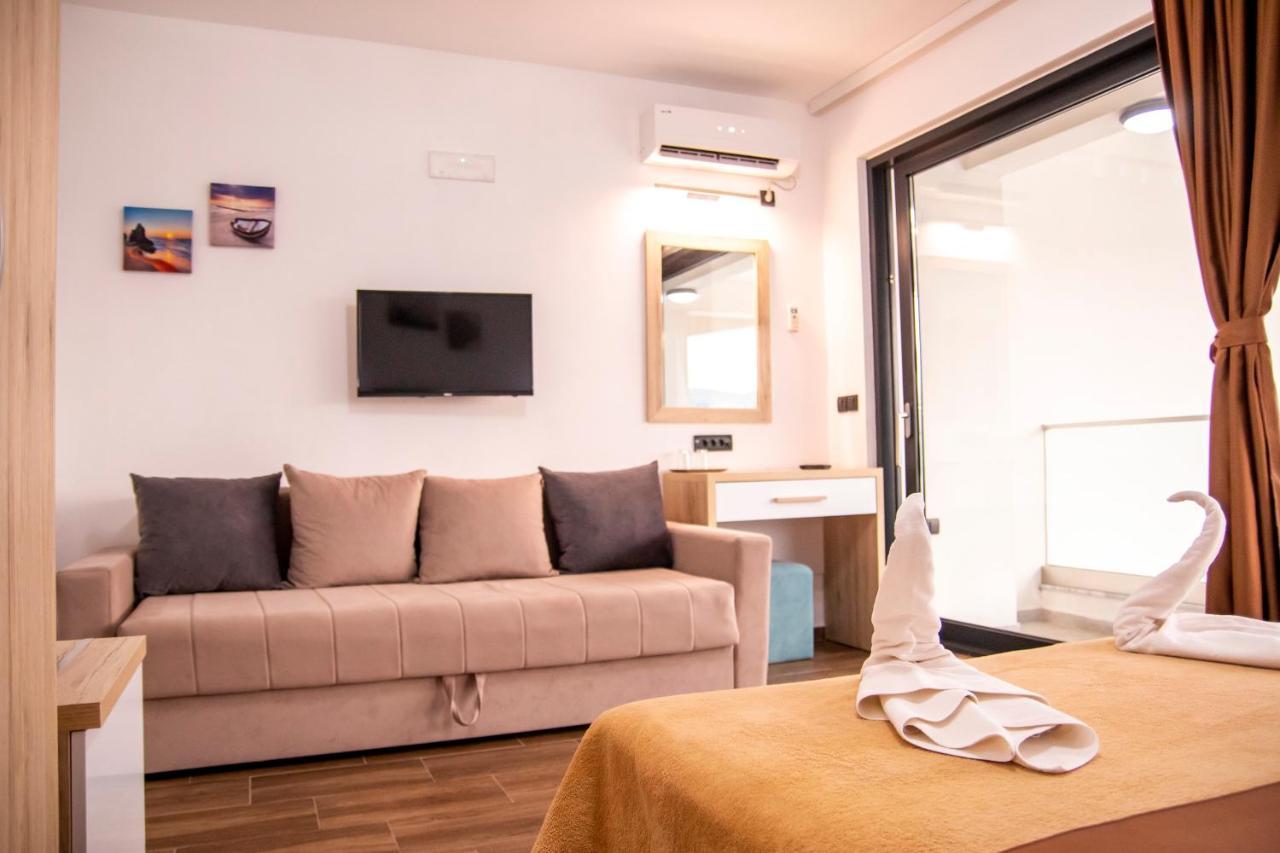 Hotel Lajka Luxury Ulcinj Exterior photo