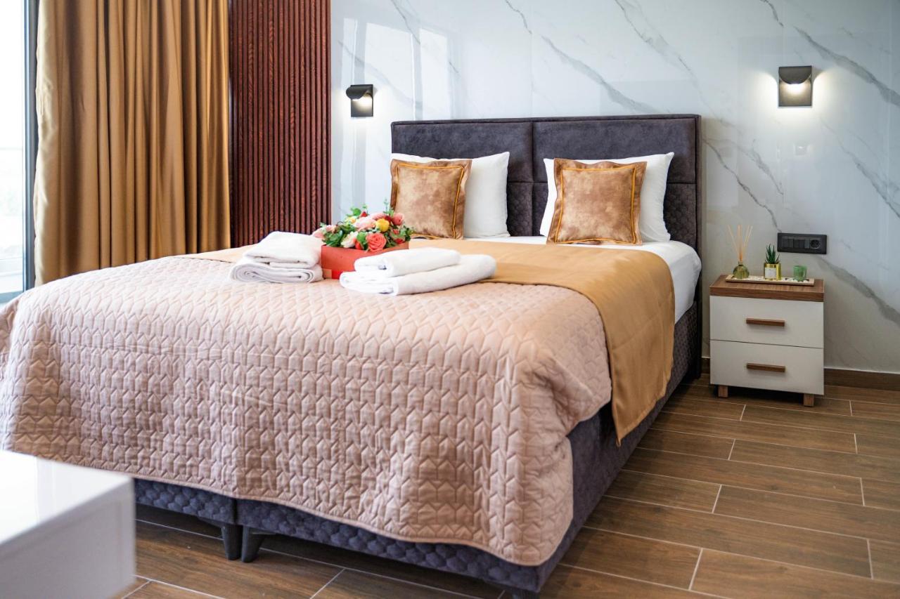 Hotel Lajka Luxury Ulcinj Exterior photo